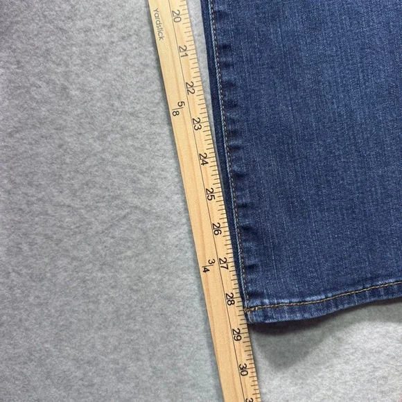 Lucky Brand Sweet Boot Jeans Womens 4/27 Dark Wash Blue Denim Bootcut Mid Rise - Picture 2 of 8